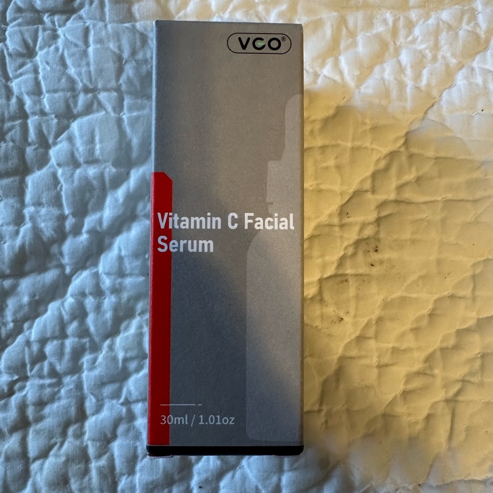 CO Gray Vitamin C Facial Serum with Red Accent